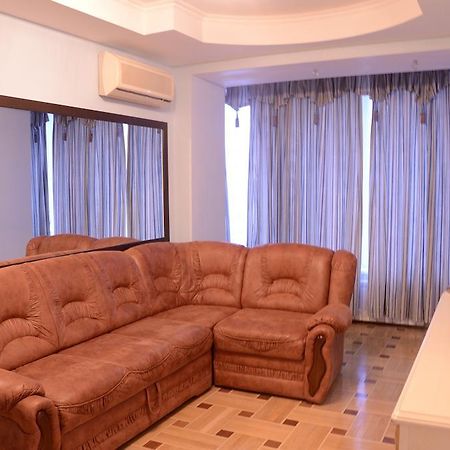 Like Hostel Kiev Bagian luar foto