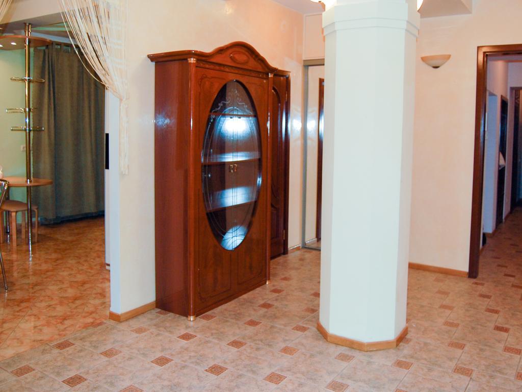 Like Hostel Kiev Bagian luar foto
