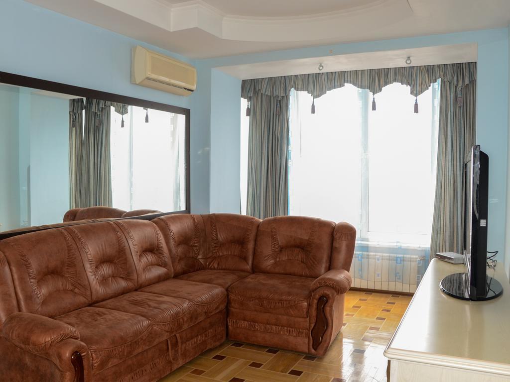 Like Hostel Kiev Bagian luar foto
